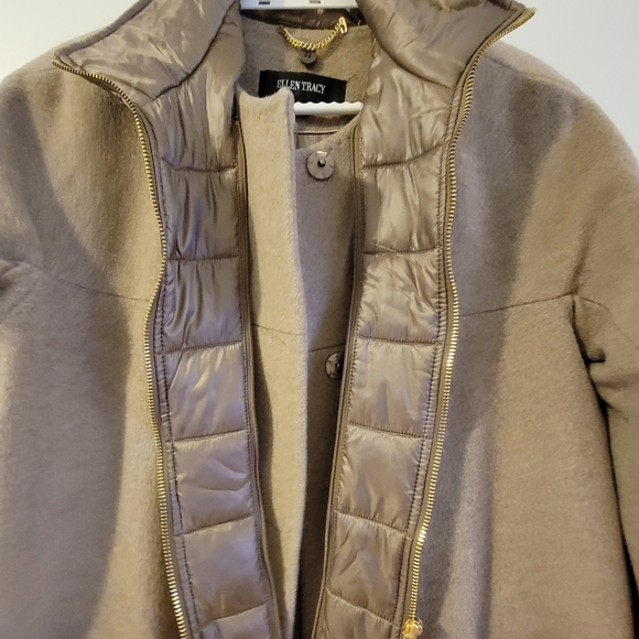 Oyster beige short wool coat - Picture 2 of 8